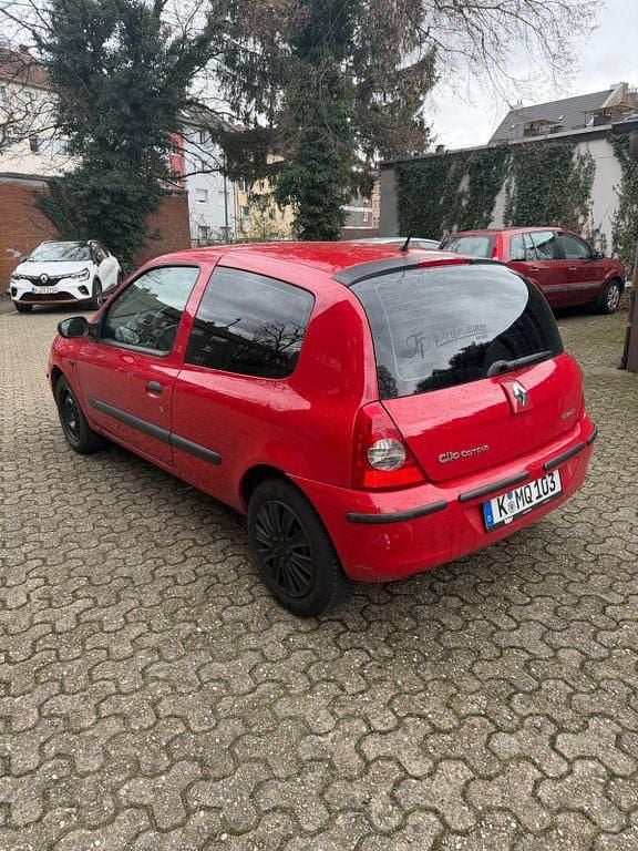 Gebraucht Renault Clio II Campus 58 PS (42 kW) 2007 Rot Limousine