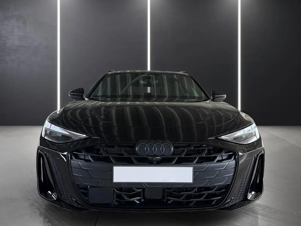 Gebraucht Audi A6 Ambiente 299 PS (219 kW) 2026 Schwarz Kombi