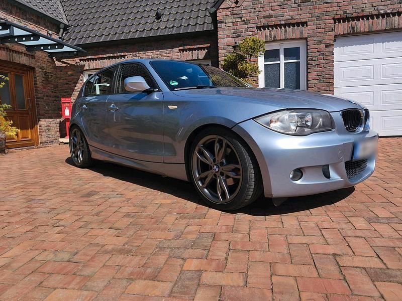 Second-hand BMW 118 143 CP (105 kW) 2011 Andere farben Hatchback