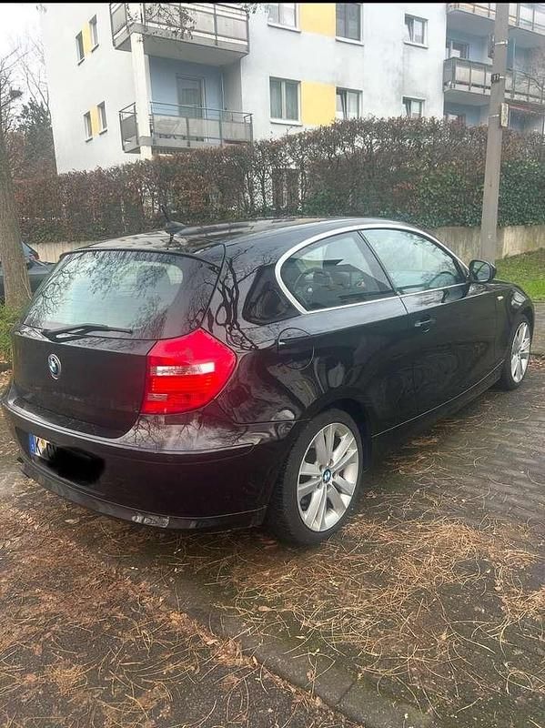 Gebraucht BMW 118 Lifestyle 143 PS (105 kW) 2012 Kleinwagen