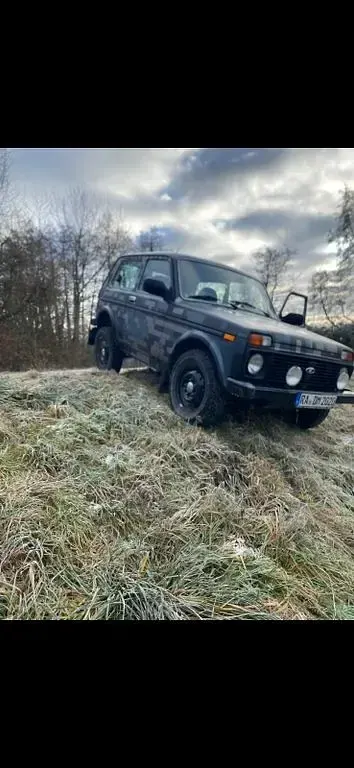 Gebraucht Lada niva 83 PS (61 kW) 2011 SUV