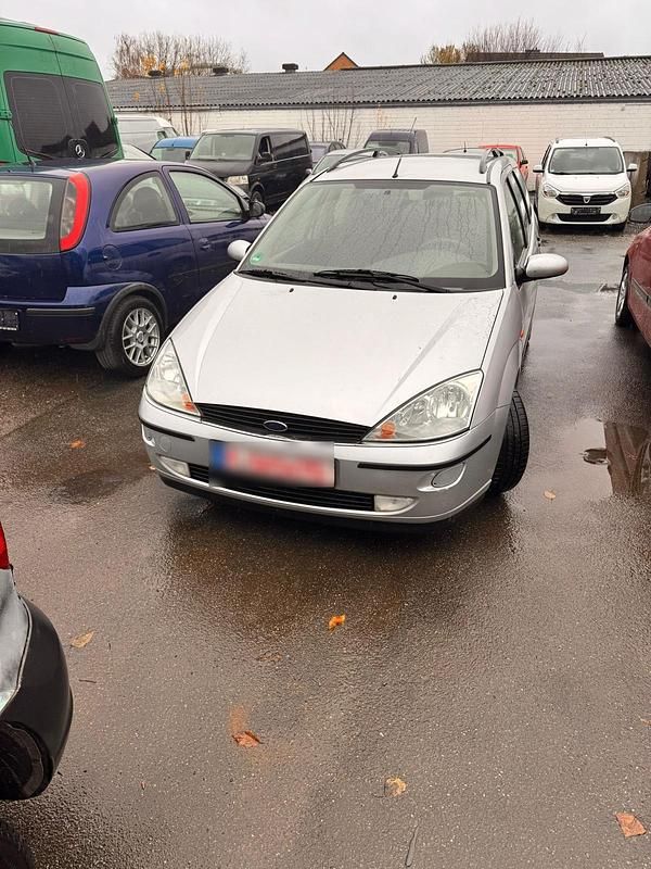 Second-hand Ford Focus 110 CP (80 kW) 2002 Gri Break