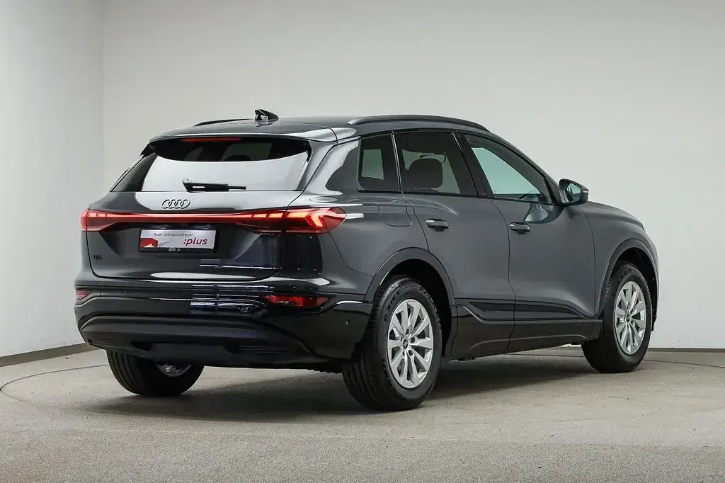 Gebraucht Audi Q6 e-tron Advanced 185 kW (252 PS) 2025 Magnetgrau SUV