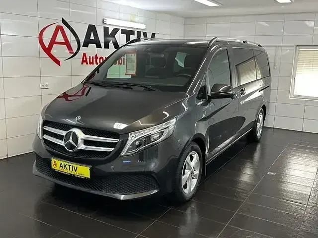 Gebraucht Mercedes V220 Edition 163 PS (119 kW) 2019 Grau Van / Kleinbus