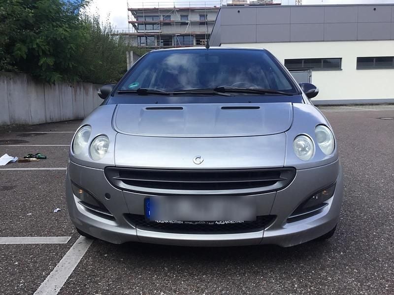 Grau Gebraucht 2004 Smart ForFour Pulse Limousine | 2.490 € (Fairer Preis) - Bild 1/4