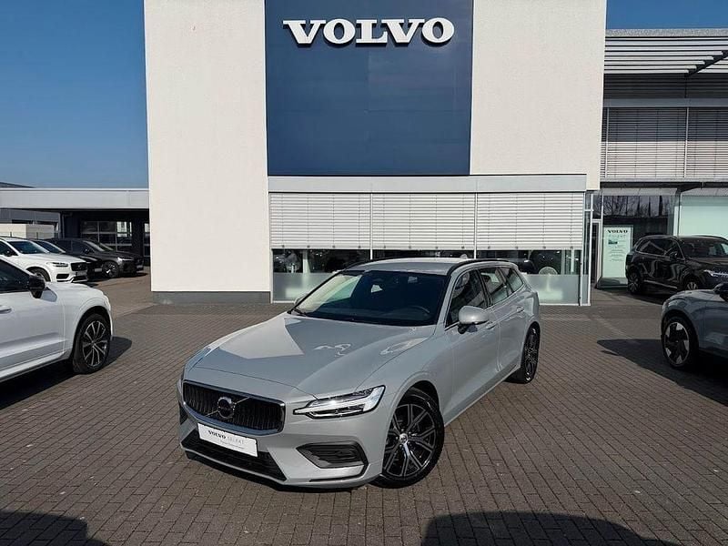 Gebraucht Volvo V60 Core 197 PS (144 kW) 2024 Grau Kombi
