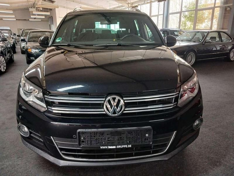 Gebraucht VW Tiguan LOUNGE 150 PS (110 kW) 2015 Schwarz SUV