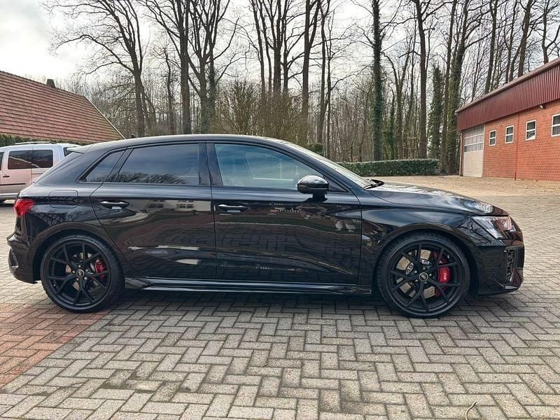 Gebraucht Audi RS3 Ambiente 400 PS (294 kW) 2023 Schwarz Limousine