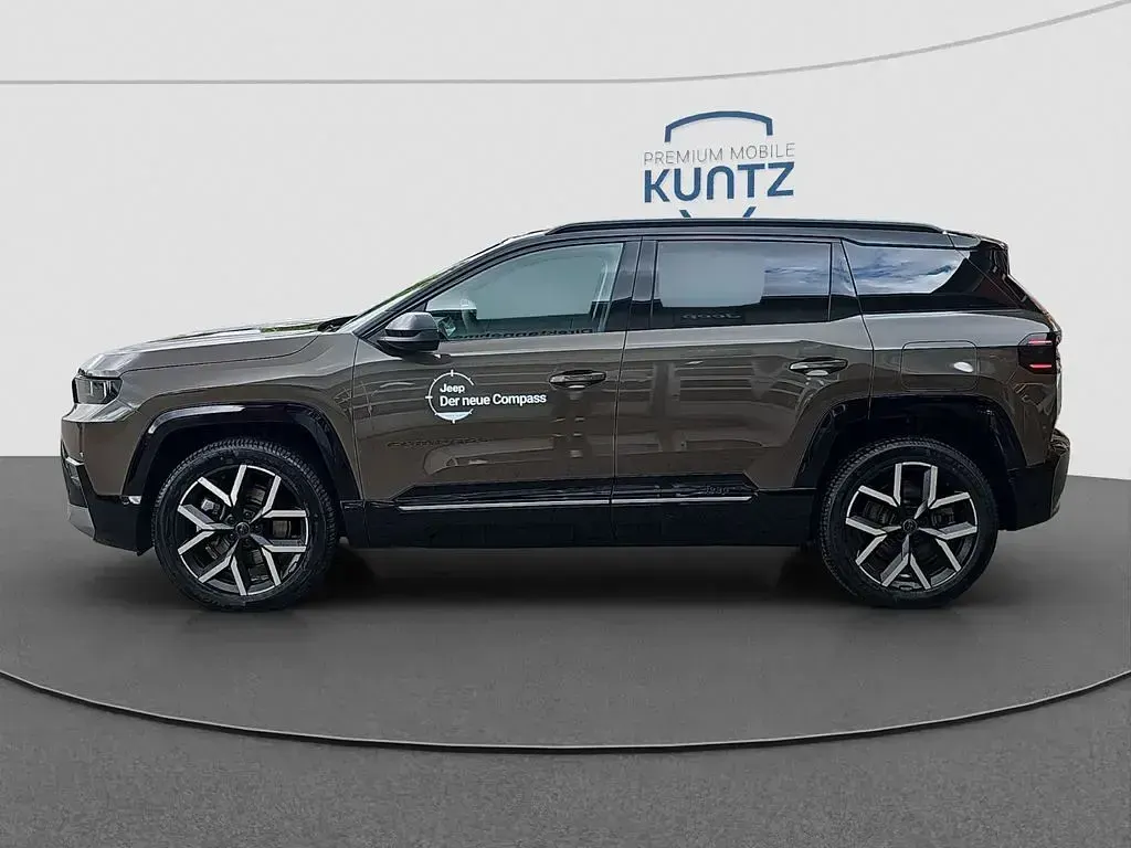 Käytetty Jeep Compass 156 kW (213 HP) 2026 Ruskea Katumaasturi