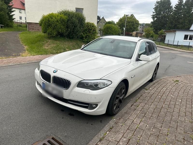 Gebraucht 2011 BMW 520 Kombi | 9.500 € (Etwas zu teuer) - Bild 1/3