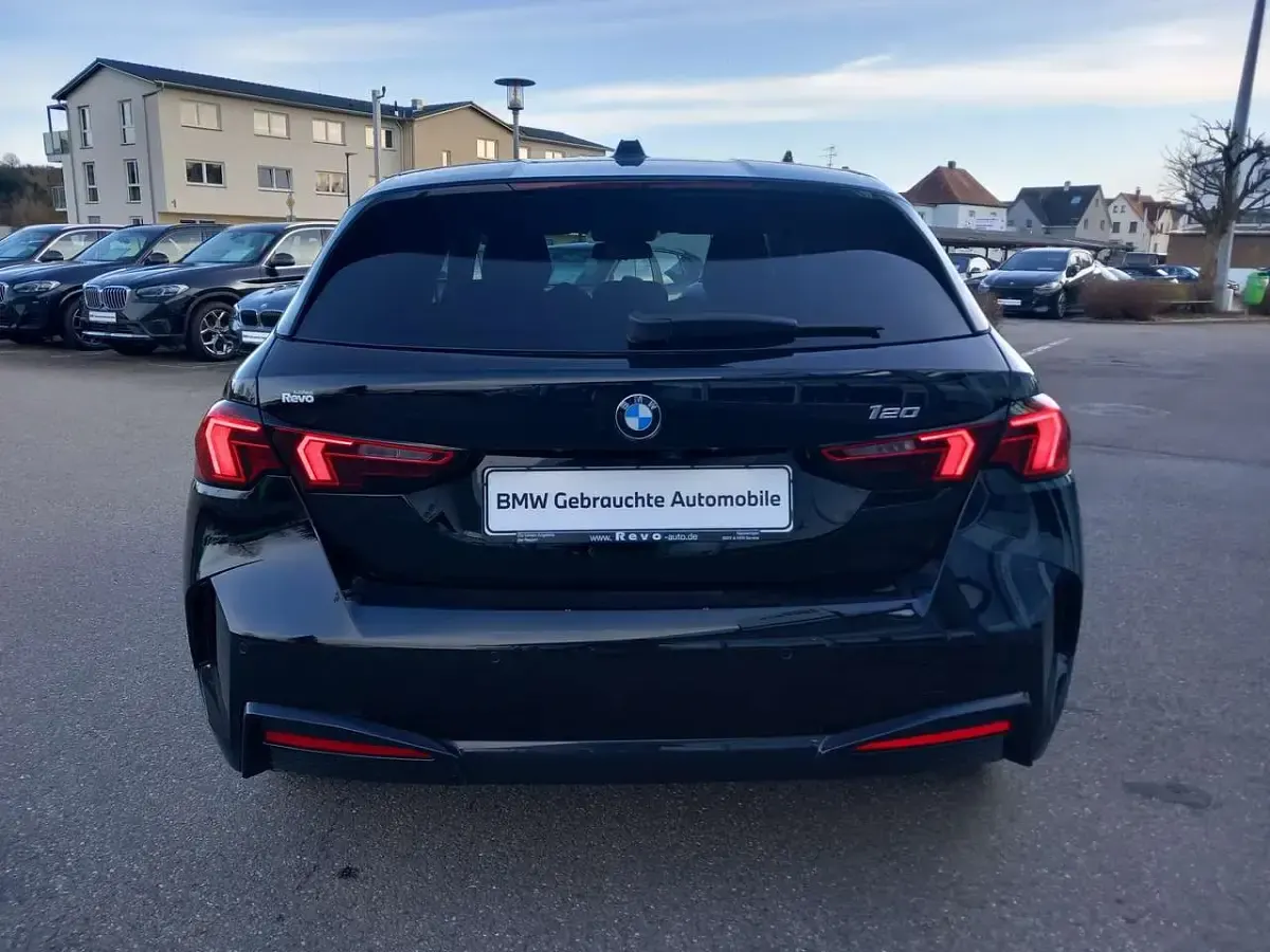 Gebraucht BMW 120 Sport Line 156 PS (114 kW) 2024 Schwarz ii Kleinwagen