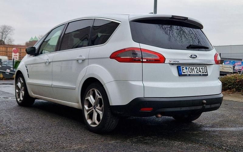 Gebraucht Ford S-MAX Titanium 160 PS (117 kW) 2012 Weiß Van / Kleinbus