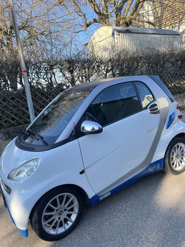 Weiß Gebraucht 2009 Smart ForTwo Coupé Pulse Coupé | 2.499 € (Fairer Preis) - Bild 1/4