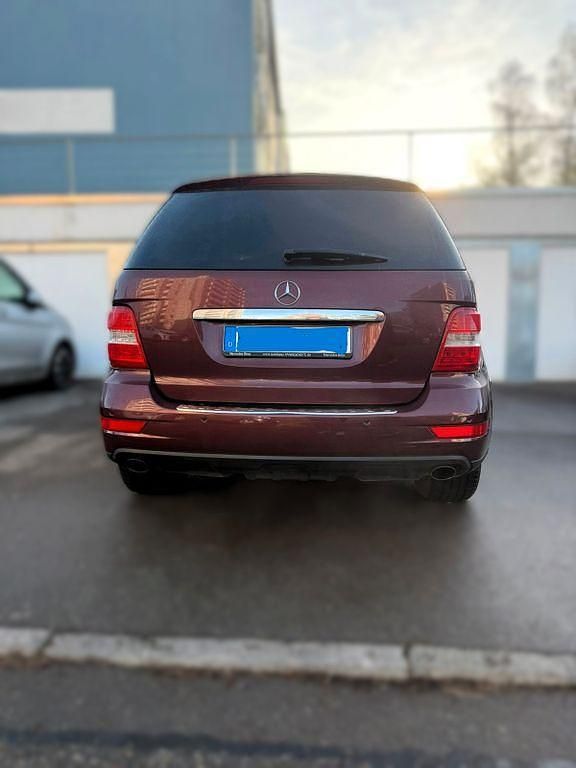 Gebraucht Mercedes ML350 224 PS (164 kW) 2009 SUV
