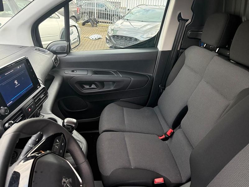 Gebraucht Peugeot Partner 2021 Weiß Van / Kleinbus