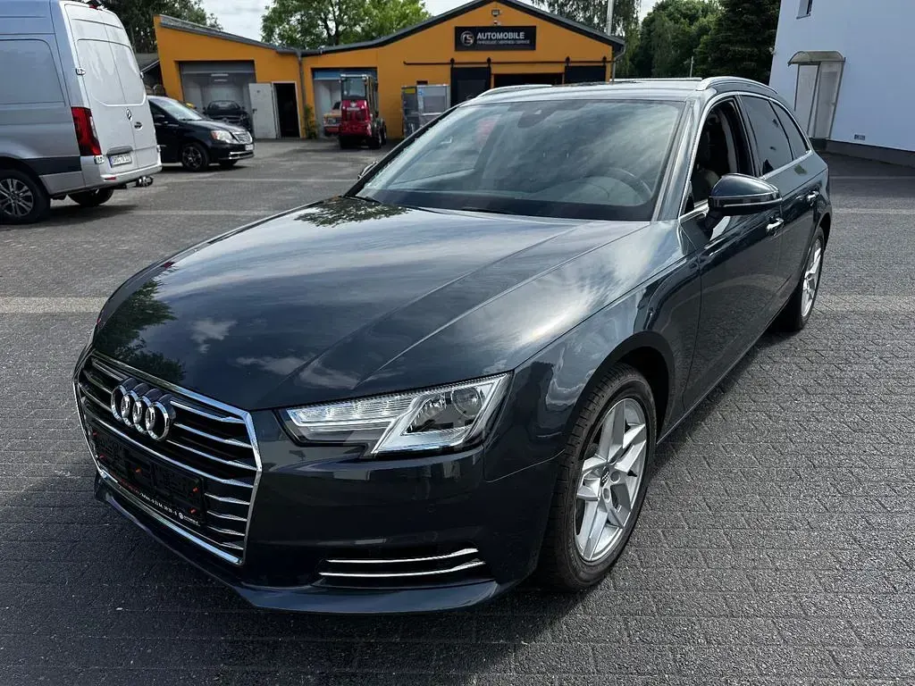 Gebraucht Audi A4 Design 150 PS (110 kW) 2018 Grau Kombi