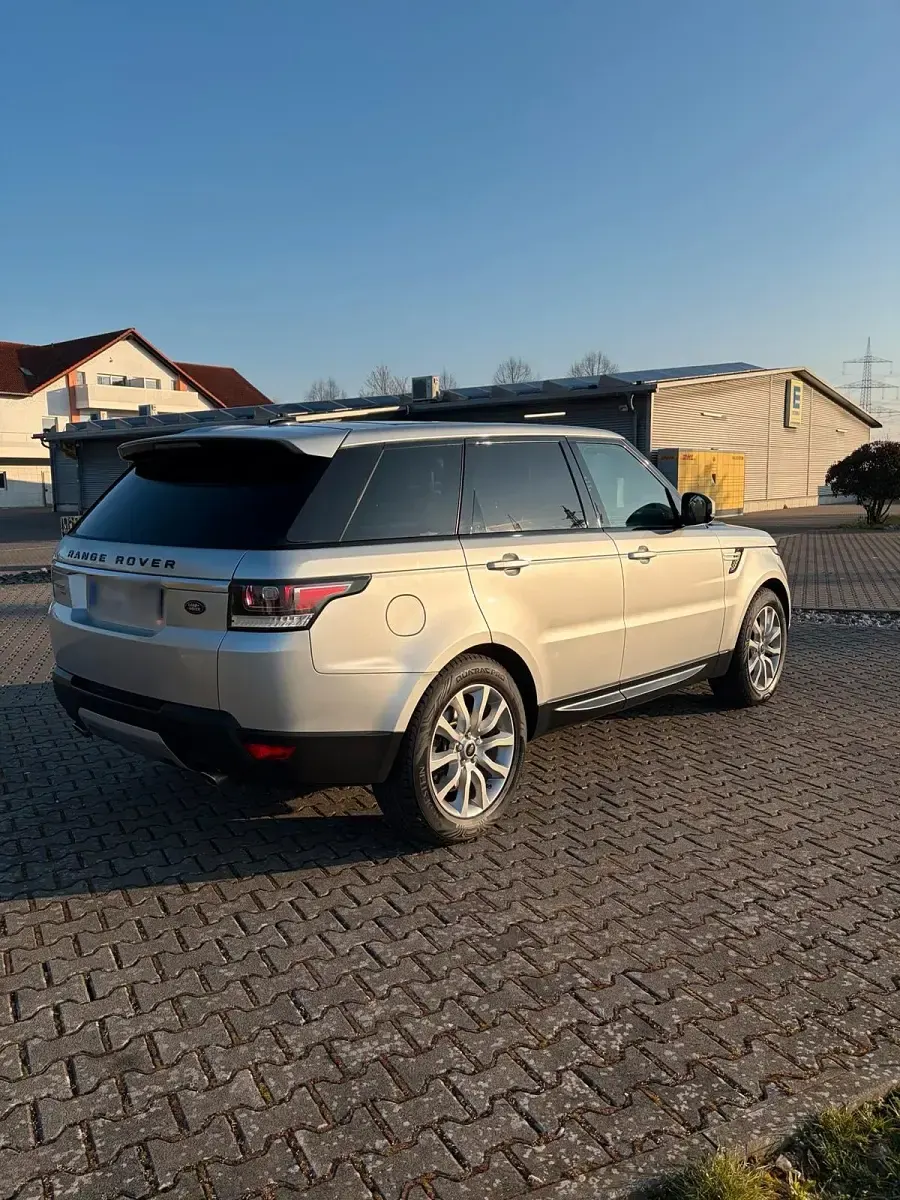 Gebraucht Land Rover Range Rover 258 PS (189 kW) 2013 Silber SUV