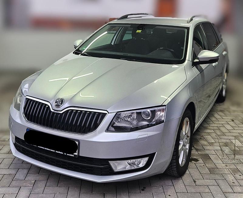 Gebraucht Skoda Octavia 150 PS (110 kW) 2014 Silber Kleinwagen