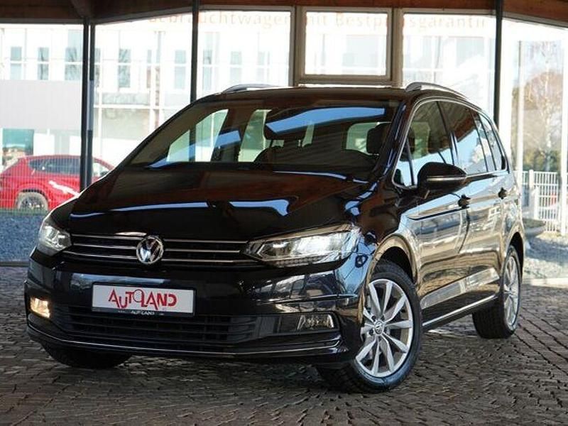 Gebraucht VW Touran Highline 190 PS (139 kW) 2019 Schwarz Van / Kleinbus