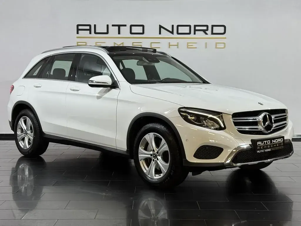 Gebraucht Mercedes GLC250 AMG 211 PS (155 kW) 2018 Weiß SUV