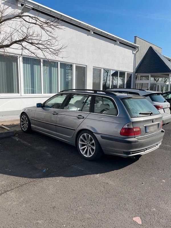 Gebraucht BMW 320 146 PS (107 kW) 2001 Kombi