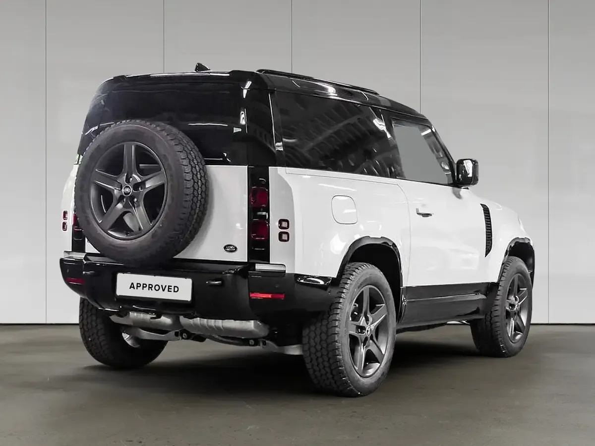 Gebraucht Land Rover Defender SE Dynamic 202 PS (148 kW) 2023 Yulong white SUV