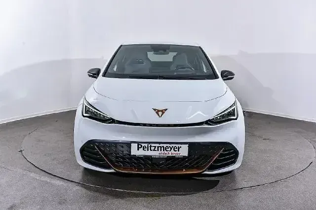 Usata Cupra Born 169 kW (231 CV) 2024 Bianco Utilitaria