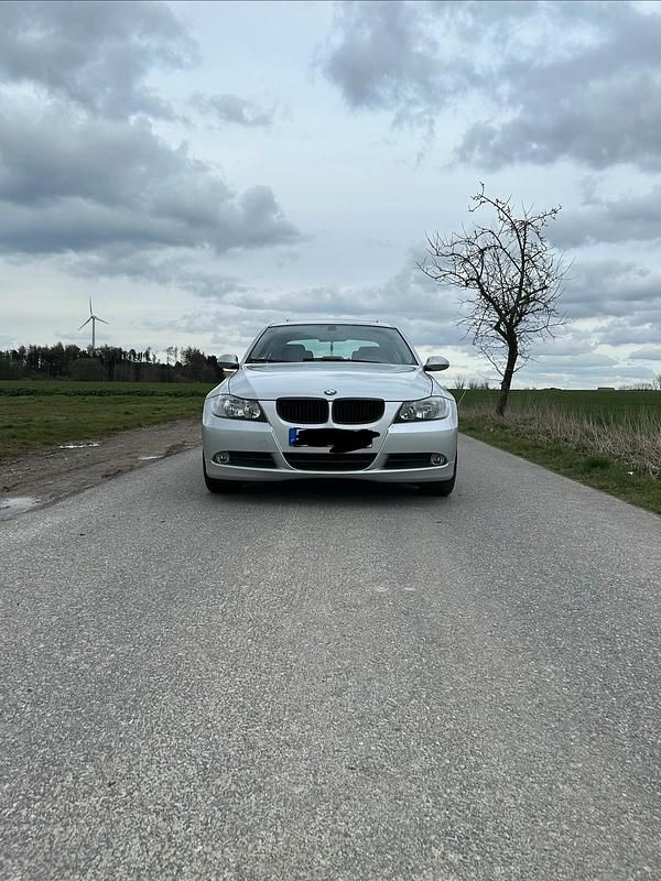 Gebraucht BMW 325 218 PS (160 kW) 2006 Limousine