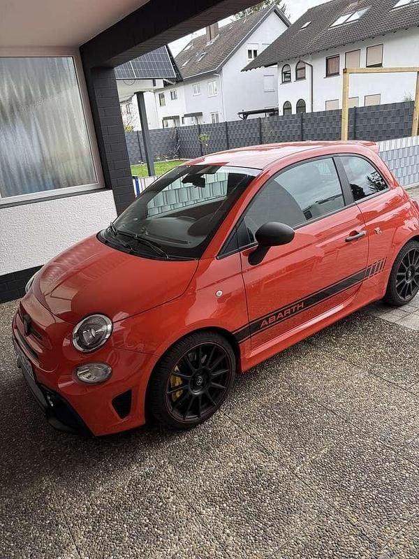 Gebraucht Abarth 695 179 PS (131 kW) 2024 Orange Kleinwagen