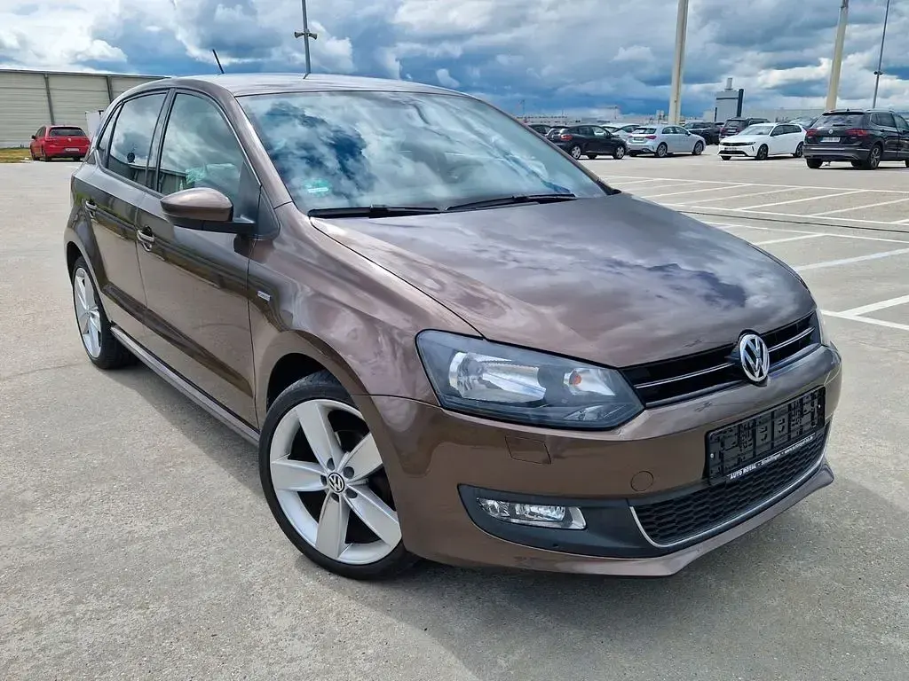 Gebraucht VW Polo Life 90 PS (66 kW) 2013 Braun Kleinwagen
