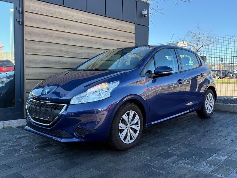 Gebraucht Peugeot 208 Active 68 PS (50 kW) 2014 Blau Kleinwagen