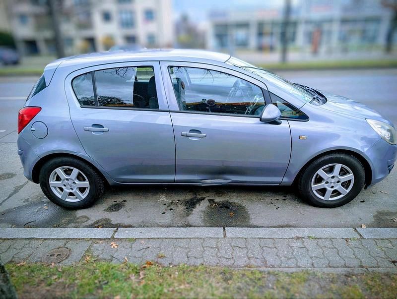 Gebraucht Opel Corsa 80 PS (58 kW) 2008 Silber Kleinwagen