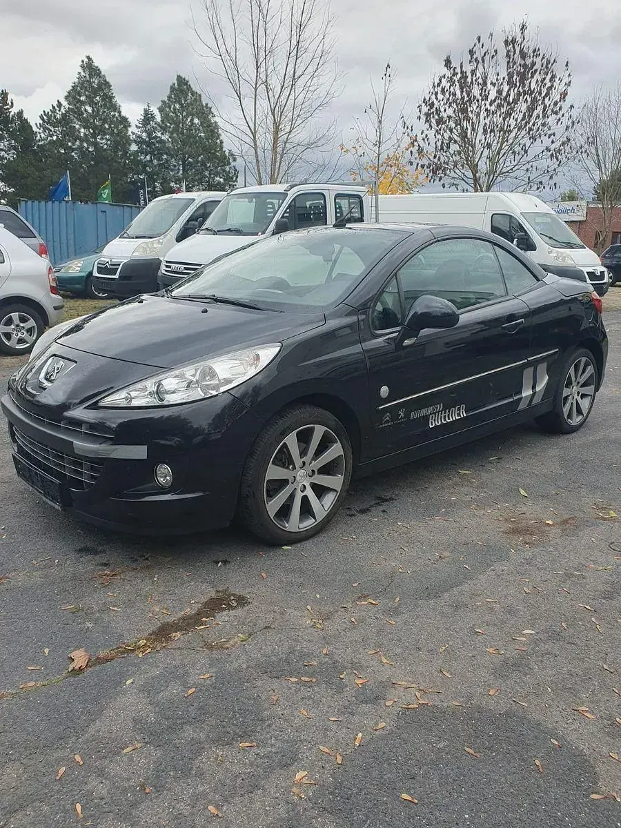 Gebraucht Peugeot 207 CC 120 PS (88 kW) 2013 Schwarz Cabrio