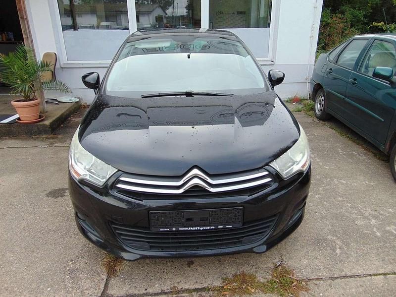 Gebraucht Citroën C4 Tendance 111 PS (81 kW) 2012 Noir perla nera Limousine