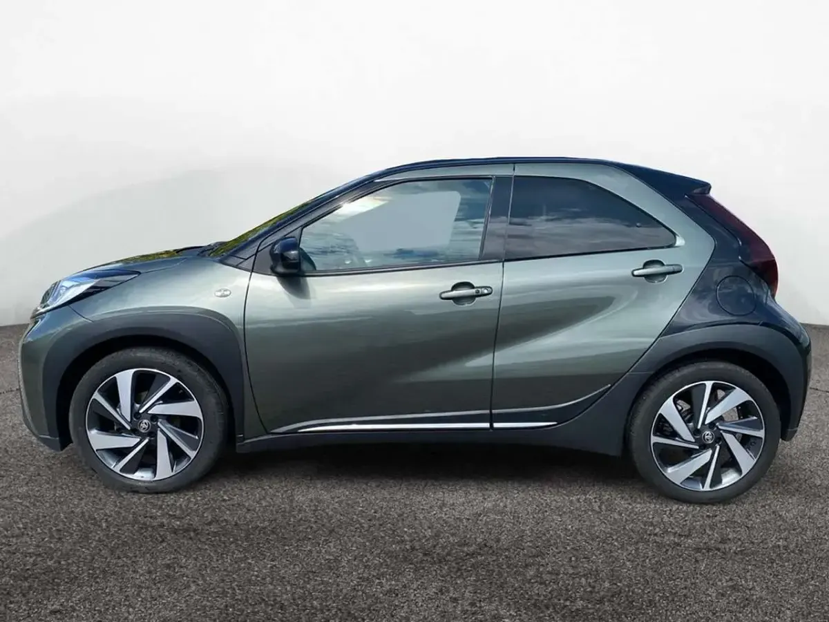 Gebraucht Toyota Aygo X X-plore 72 PS (52 kW) 2022 Grün SUV