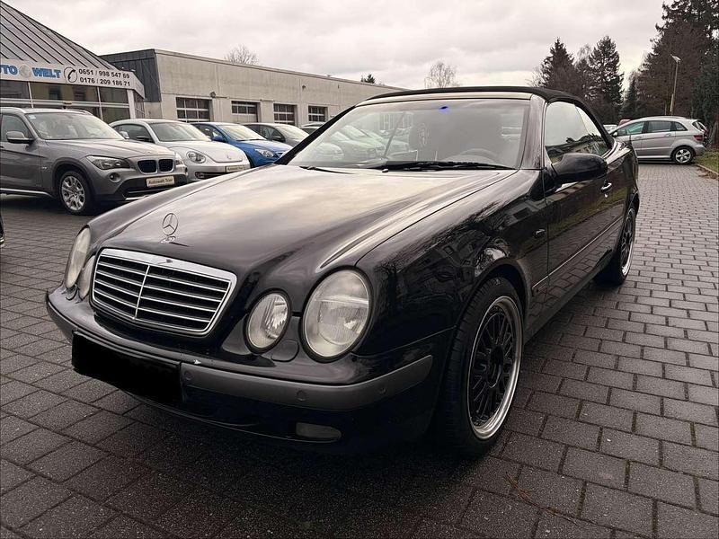 Gebraucht Mercedes CLK320 Elegance 218 PS (160 kW) 1998 Schwarz Cabrio
