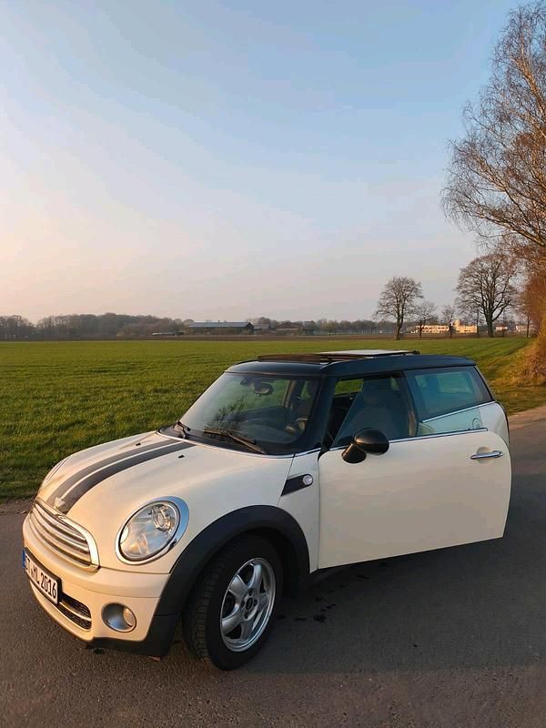 Beige Gebraucht 2007 Mini Clubman Kombi | 2.600 € - Bild 1/4