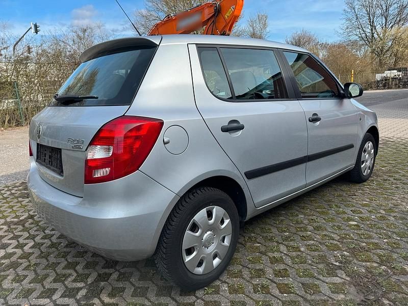 Gebraucht Skoda Fabia 60 PS (44 kW) 2010 Kleinwagen