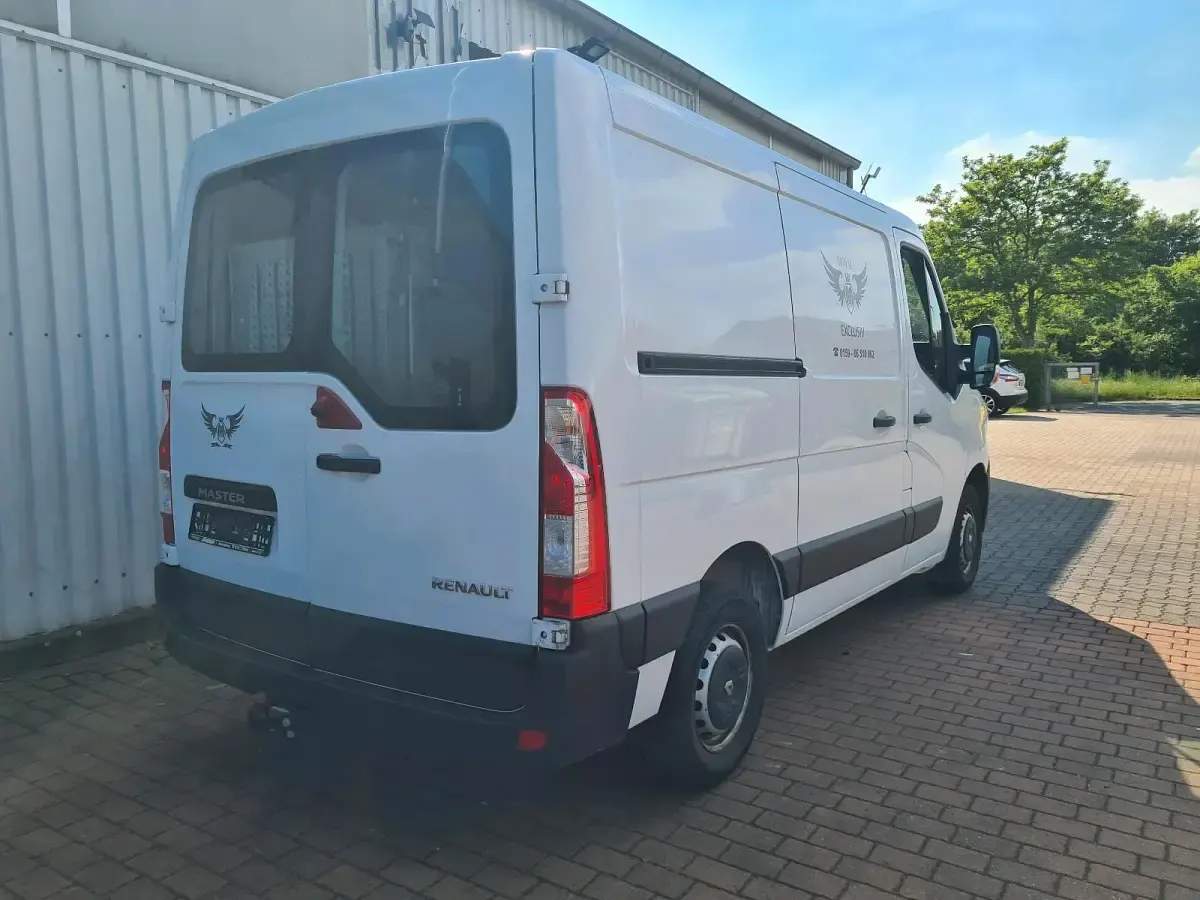 Używany Renault Master 145 KM (106 kW) 2020 Biały Minivan