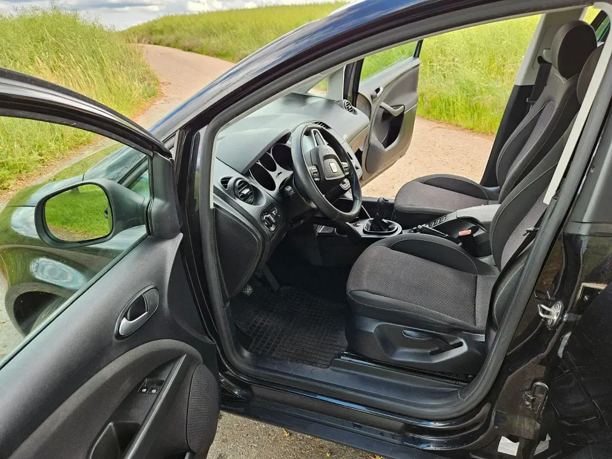 Gebraucht Seat Altea 105 PS (77 kW) 2011 Schwarz Van / Kleinbus