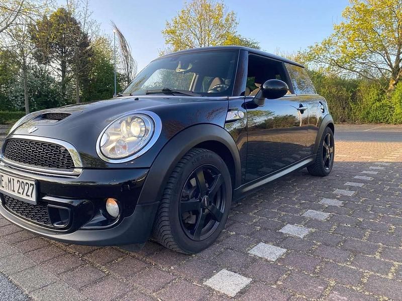 Gebraucht Mini Cooper SD 143 PS (105 kW) 2011 Schwarz Kleinwagen