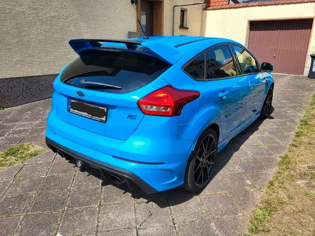 Usata Ford Focus RS 350 CV (257 kW) 2017 Blu Berlina