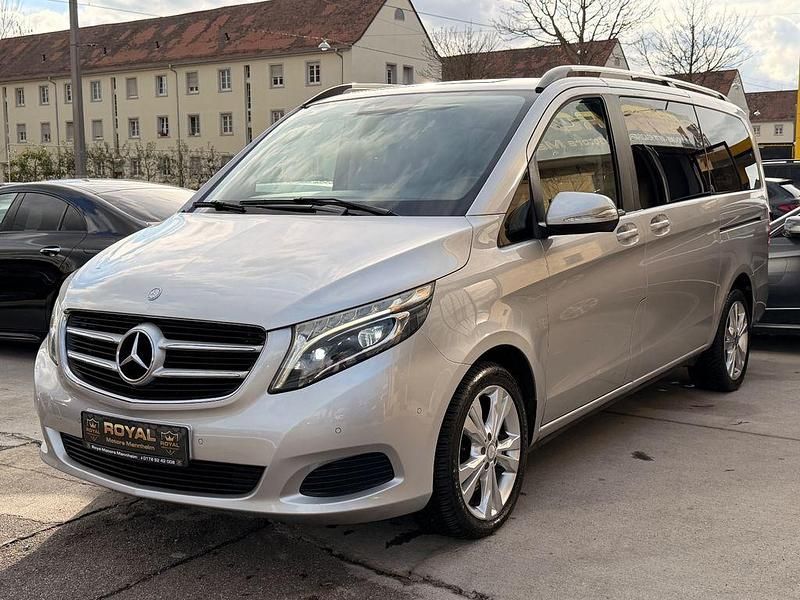 Silber Gebraucht 2015 Mercedes V250 Edition Van / Kleinbus | 26.799 € (Superpreis) - Bild 1/4