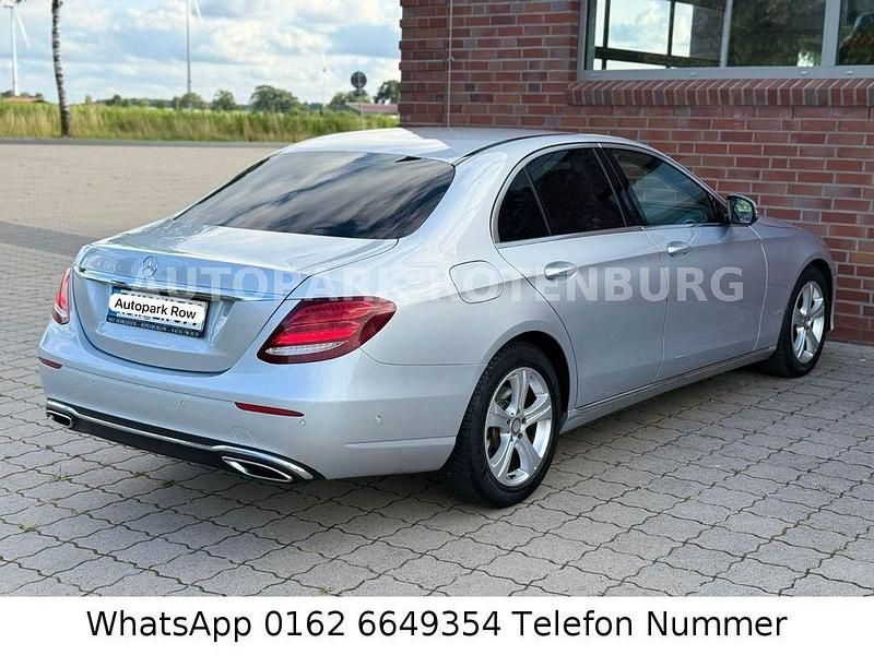 Gebraucht Mercedes E220 Avantgarde 194 PS (142 kW) 2016 Silber Limousine