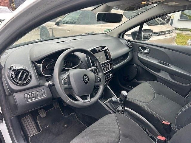 Usado Renault Clio IV 76 HP (55 kW) 2019 Branco Sedan