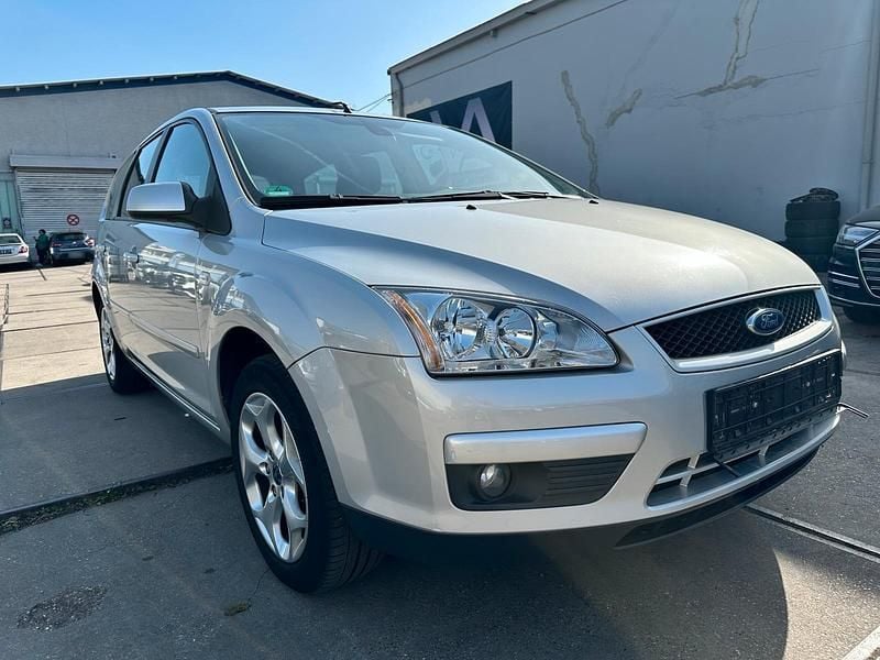Gebraucht Ford Focus 109 PS (80 kW) 2007 Silber Kombi