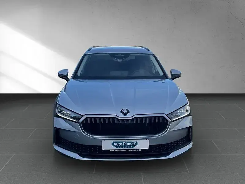 Gebraucht Skoda Superb Essence 150 PS (110 kW) 2026 Silber Kombi