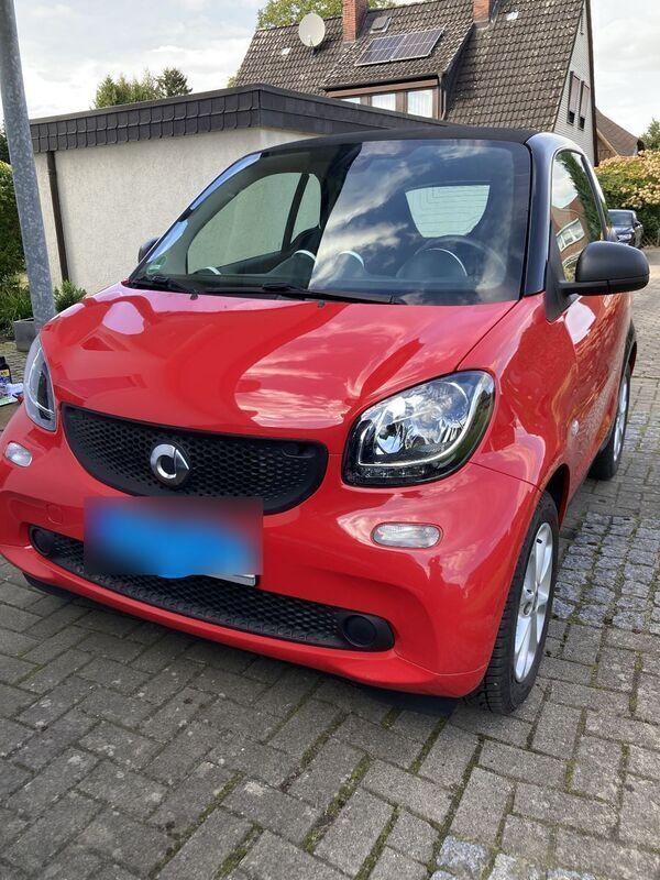 Rot Gebraucht 2018 Smart ForTwo Coupé Coupé | 7.950 € (Fairer Preis) - Bild 1/4