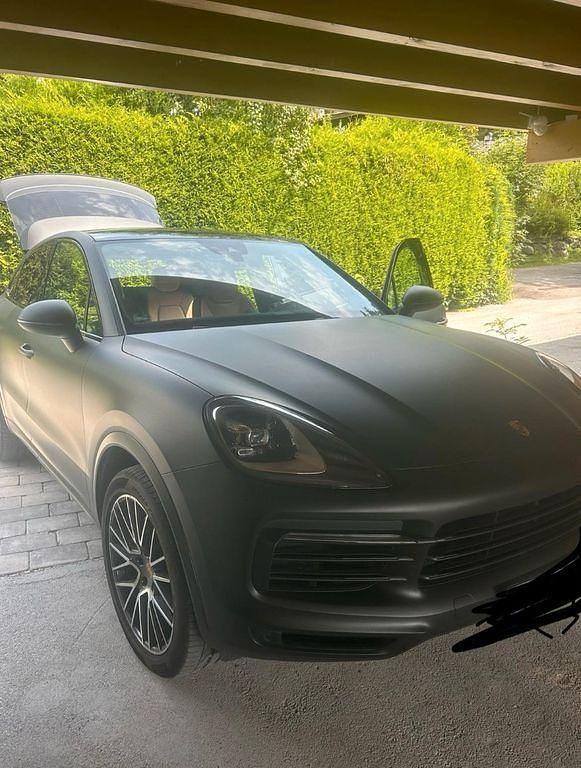 Schwarz Gebraucht 2019 Porsche Cayenne SUV | 71.900 € (Etwas zu teuer) - Bild 1/4