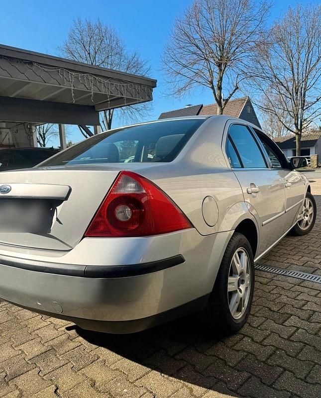 Gebraucht Ford Mondeo 110 PS (80 kW) 2003 Grau Coupé